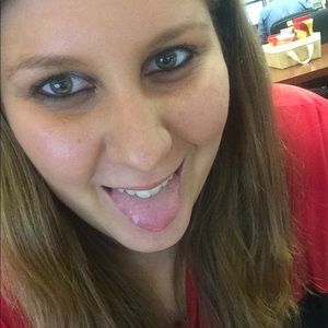 Meet your Posher, Jeana